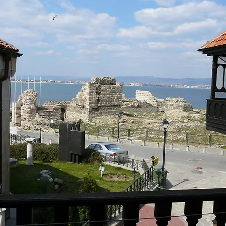 Rony Nesebar